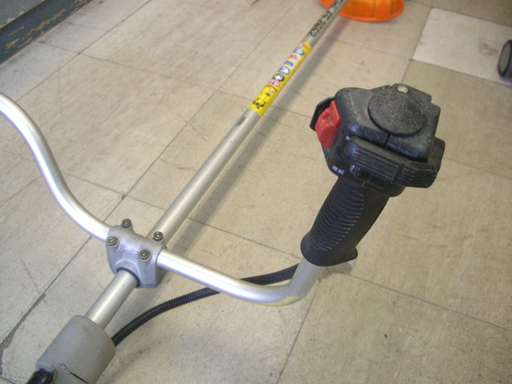 STIHL スチール FS2652 肩掛け式 刈払い機 25.6cc 2サイクルエンジン【動作保証】