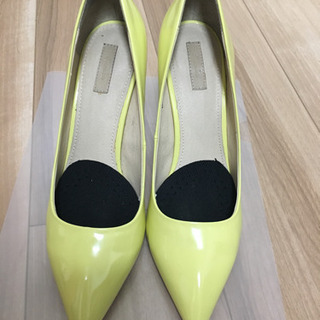 【受付終了】RANDA パンプス イエロー  エナメル ハイヒール 24.0cmの画像