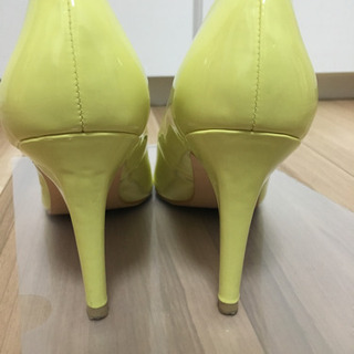 【受付終了】RANDA パンプス イエロー  エナメル ハイヒール 24.0cmの画像