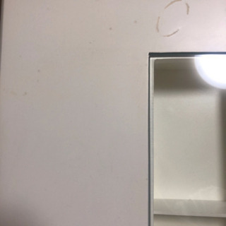 【譲り先決まりました】差し上げます 小物入れ付きテーブルの画像