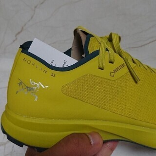 アークテリクス Norvan SL GORETEX イエローの画像