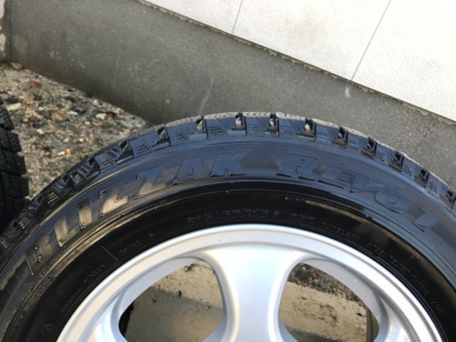 スタッドレス ブリザックREVO1