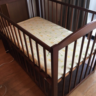 ベビーベッドの画像