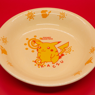 【お子さま用に】ポケモン ピカチュウのお皿２枚セット　ムーミンの...