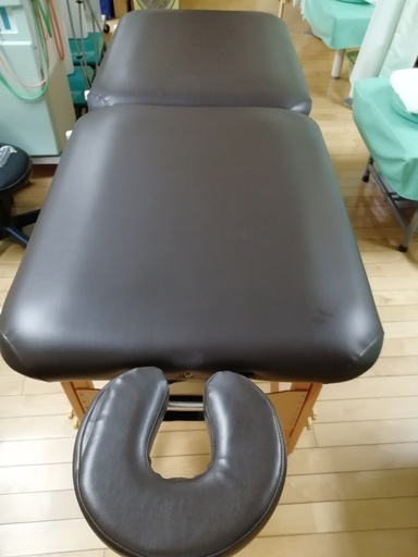 ★折り畳み式 エステベッド 美品 ですっ♪