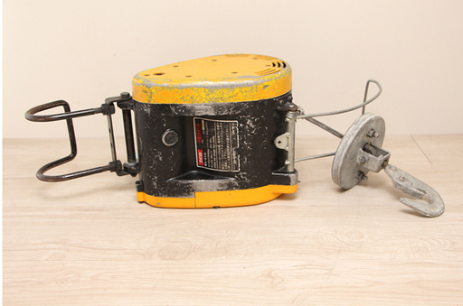 RYOBI リョービ 小型ウインチ WI-61C 100V 最大捲上荷重60kg ワイヤーロープ　3.3ｍｍ×31ｍ(6ED3299Yw)