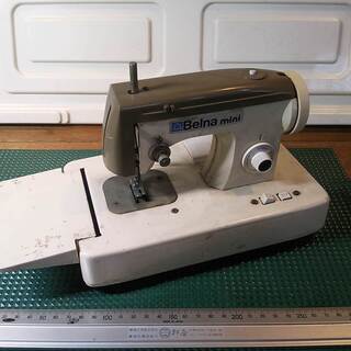 廃棄済み　おもちゃのミシン　Belna mini　ジャンク品　部...