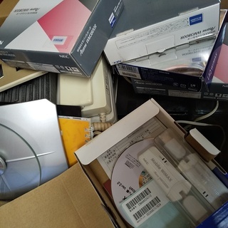 エレコムJC-U4113SBK・ソニーZS-E20CP・KIRA加湿器・ ラジオ・WIMAX WM3800R 3台 WM3200U 2台 UD03SS 1台 ・ パナソニックVL-F423 VLF-623ｘ2・他多数 良いものも纏めてジャンク出品です。の画像
