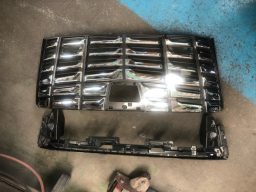 30アルファード ラジエターグリル