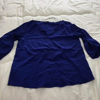 ZARA BASIC ⭐︎青⭐︎薄手トップスの画像