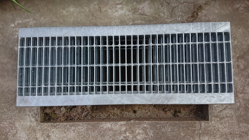 グレーチング（Ｕ字溝用みぞぶた）　ニムラ PUC44-30