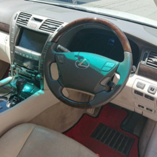 LS460 i-PKG? 白革内装 車検長の画像