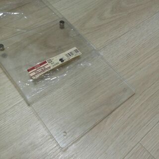 《受渡し完了》【無印良品】アクリルフレーム　はがきサイズ用【未使用】の画像