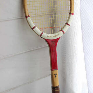 レトロ　テニスラケット　ディズニー