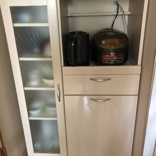 ニトリ レンジ台食器棚（小）