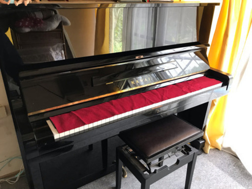 急ぎです。日本製、カワイのアップライトピアノ
