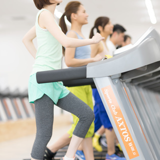 フィットネス業界驚愕の月会費2,700円で使い放題！！ スポーツ...
