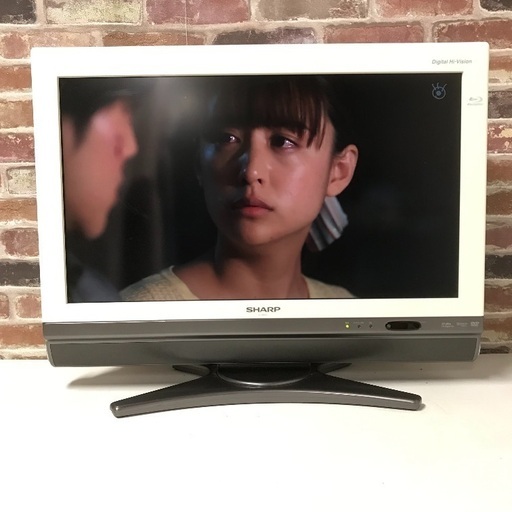 即日受渡可❣️シャープAQUOSシンプル デザインホワイトパネル ジャストサイズ26型 4500円