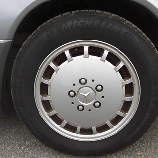 H3　ミディアムクラス　260E　右ハンドル　ETC　純正アルミ　車検2年付き　13685の画像