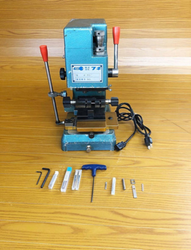 動作品 付属品あり FUKI キーマシン FC-13 型 合鍵 合カギ プレスキー フラットキー 両面キー鍵複製 鍵製造 工具 １００Ｖ