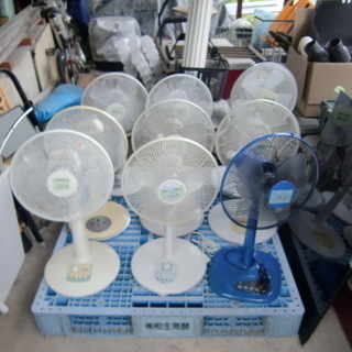 無人フリマ・・扇風機　中古色々・・・・