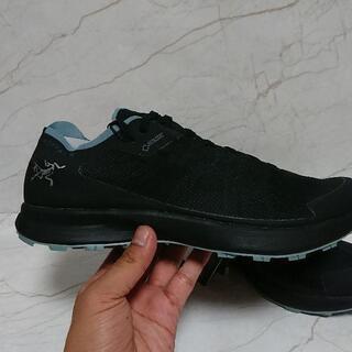 アークテリクス Norvan SL GORETEX ブラックの画像