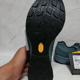 アークテリクス Norvan SL グレーの画像