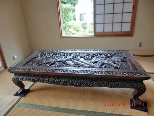 木彫りの座卓