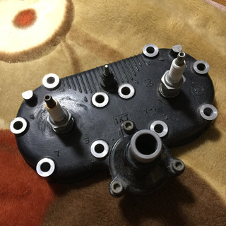 YAMAHA TZR 250R 1KT シリンダーヘッドカバー