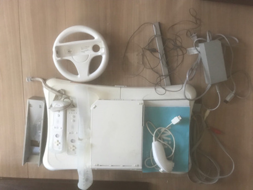 wii本体、wiiボード、ソフト多数  取引中です