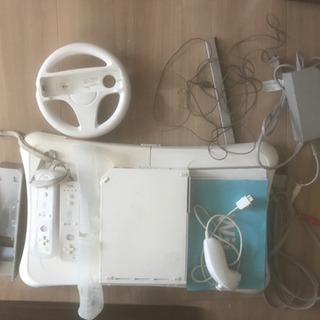 wii本体、wiiボード、ソフト多数  取引中です