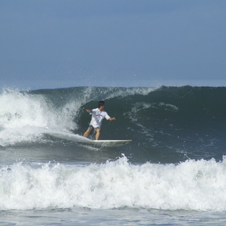 サーフィン一緒に行きませんか🏄‍♂️