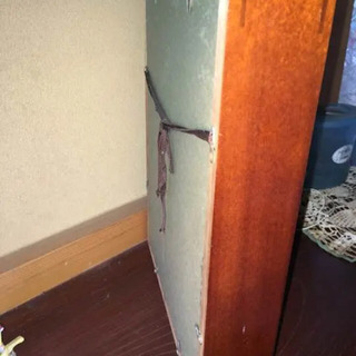 木枠の花の絵画の画像