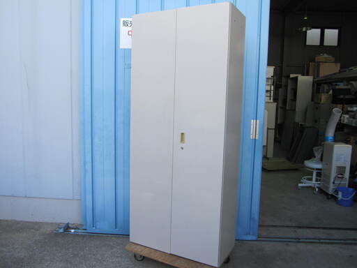 両開き書庫　ウチダ製SUⅡ　H2150mm　オフィスロッカー　ラック　書棚