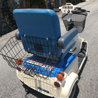 ☆彡電動車いす・kubota クボタ・セニアカー！お近くなら無料で配達します！格安！の画像