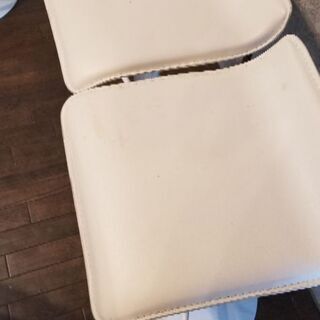 値下げしました！ダイニング丸テーブル(白色)の画像