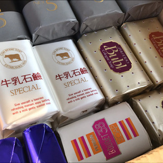 未使用の石鹸大量！約130個◇LUX◇牛乳石鹸◇ビューティソープ◇などの画像