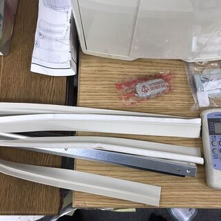 CORONA コロナ ルームエアコン 窓用 ウインド形 冷房専用 CW-167iR 2007年製 取付枠付 の画像
