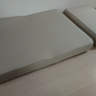 ソファーベッドの画像