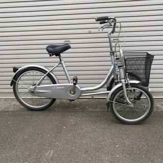 三輪自転車 前二輪 (引き取りに来られる方へ)