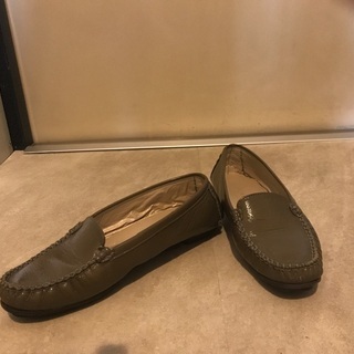 ドライビングシューズ