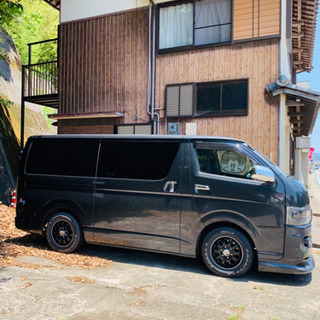 ハイエース レジアース 黒