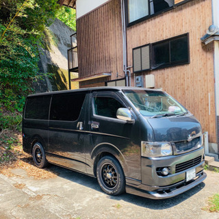 ハイエース レジアース 黒の画像