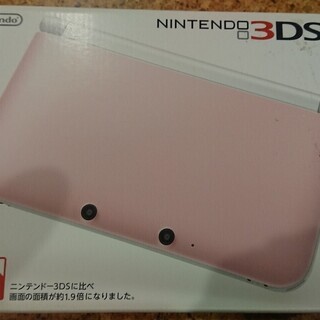【美品】　ニンテンドー　３ＤＳＬＬ　本体　　ピンク×ホワイト　　純正専用ＡＣアダプタ付　シリコンカバー付　脳トレ・どう森の画像