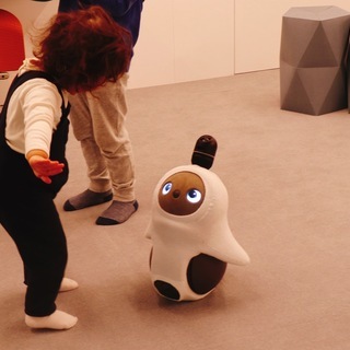 【1日1時間だけ！】話題のロボット、LOVOTに話しかけていただける親子を大募集！の画像