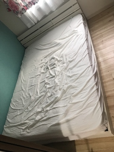 取引中マットレスとフレームのセットで売ります！