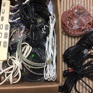 [ジャンク]　ジャンクケーブル　１箱（色々詰合せ）の画像