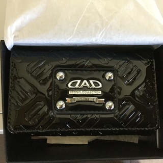 【メーカー販売終了品】DAD ラグジュアリー キーケース タイプ モノグラムレザーエナメル エナメルブラック×シルバー 新品未使用の画像
