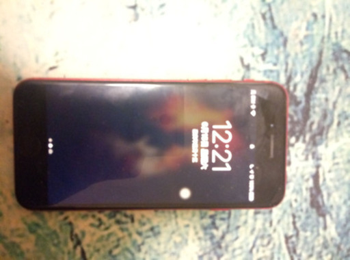 iPhone8 64GB 赤