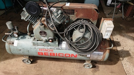 ★日立 3馬力エアーコンプレッサーBEBICON 　2.2P-9.5V6/60 Hz★